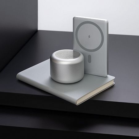 Внешний аккумулятор Atlantis PD 5000mAh с функцией беспроводной зарядки 15W, серебряный