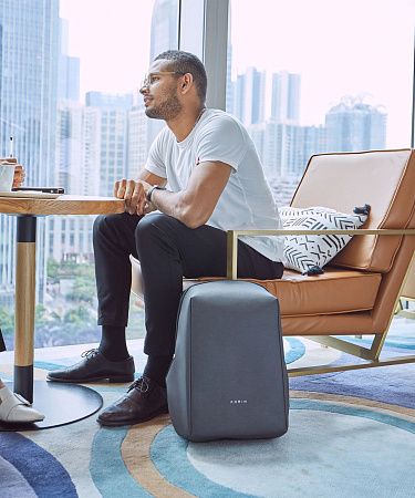 Рюкзак KORIN HiPack 43х33х16 см, черный