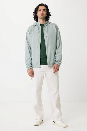 Ветровка Iqoniq Logan из переработанного полиэстера AWARE™, унисекс, 70 г/м²