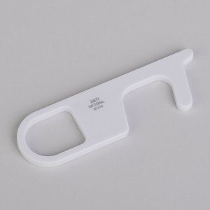 Брелок "Тачер" бесконтактный с антибактериальной защитой 