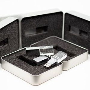 Футляр для флеш накопителя металлический, размер 11,5*8,5 см, серебристый