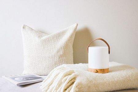 Настольная лампа VINGA Narni из переработанного ABS RCS