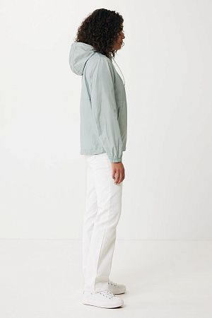 Ветровка Iqoniq Logan из переработанного полиэстера AWARE™, унисекс, 70 г/м²