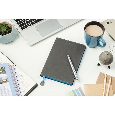 Ежедневник Flexy Latte А5, серый с голубым срезом, недатированный, в гибкой обложке