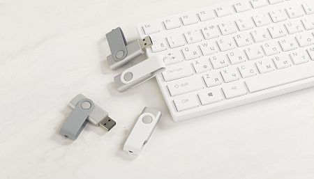 Флеш-карта "Vostok", объем памяти 16GB, покрытие soft touch#