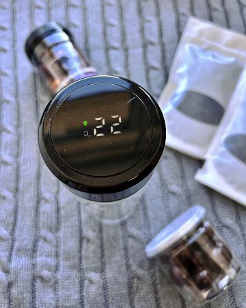 Подарочный набор «На шаг впереди»: термос, сухофрукты, вишня, сбор с ройбушем и ромашкой, чай