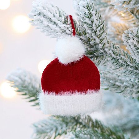 Подвеска на елку «Вьюжка», шапочка, красная