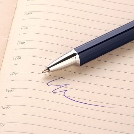 Шариковая ручка Penta, серая